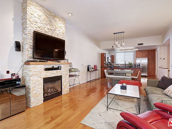 2nd image of 7912 Blackburn Ave APT 10