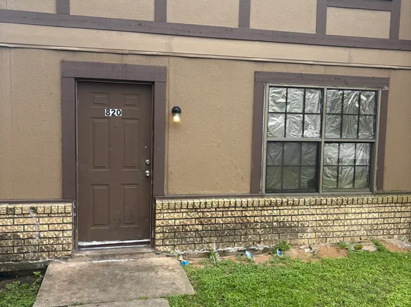 816 Jewett St, Navasota, TX 77868
