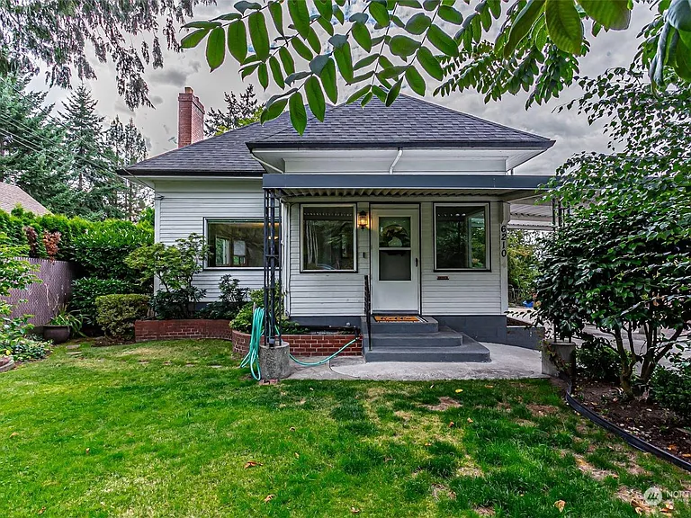 6210 S Sheridan Ave — Photo 2