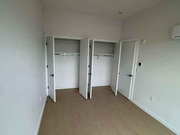 74 Webster St #5C — Photo 6