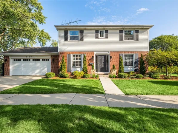 116 E Orchard St, Arlington Heights, IL 60005