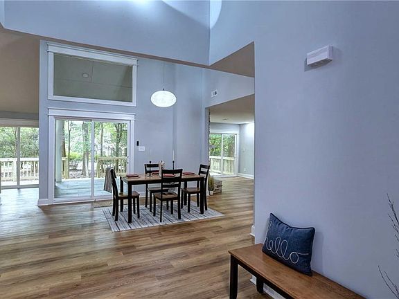 3rd image of 125 Jerdone Rd