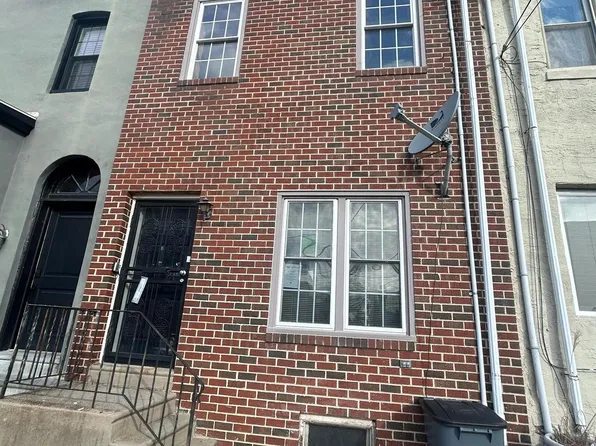 2429 Christian St, Philadelphia, PA 19146