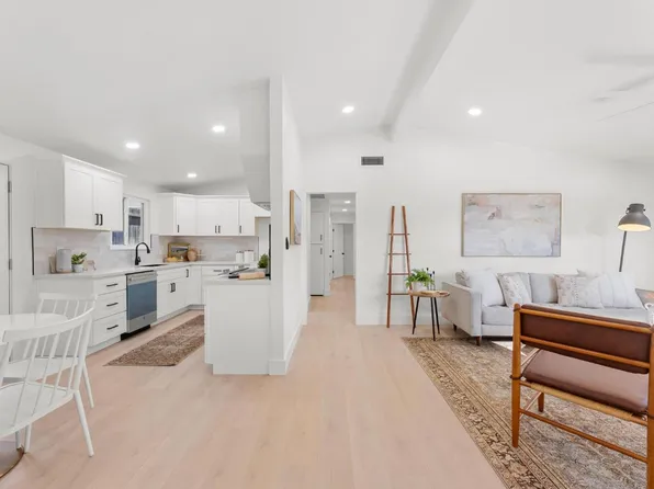 6450 Larchmont Dr, North Highlands, CA 95660