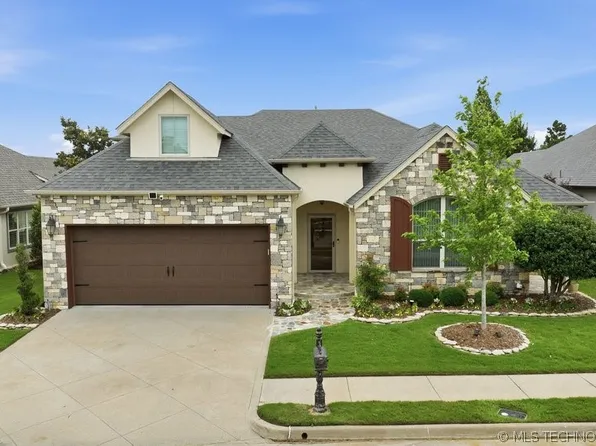 8409 S Olympia Ave, Tulsa, OK 74132