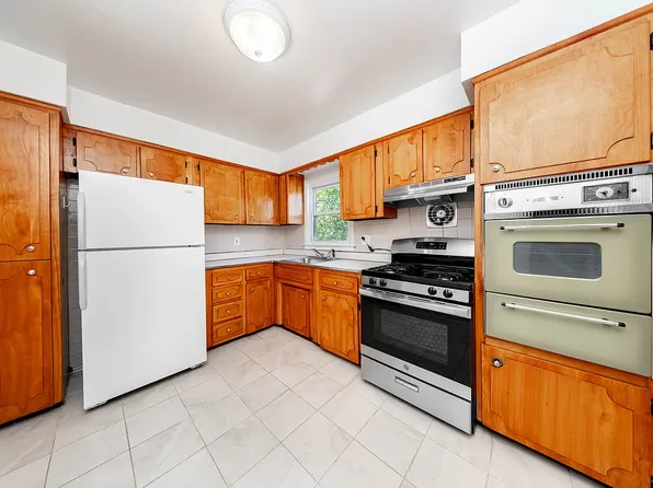 22-53 76th Street image 1 of 11