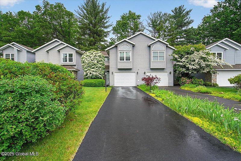 2nd image of 517 Highwood Circle