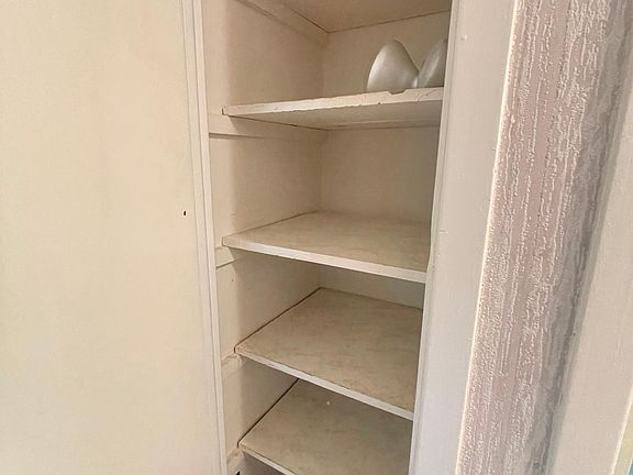 3rd image of 14935 81st St Floor 1