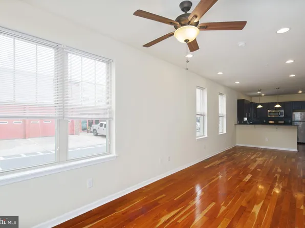 825 N 16th St, Philadelphia, PA 19130