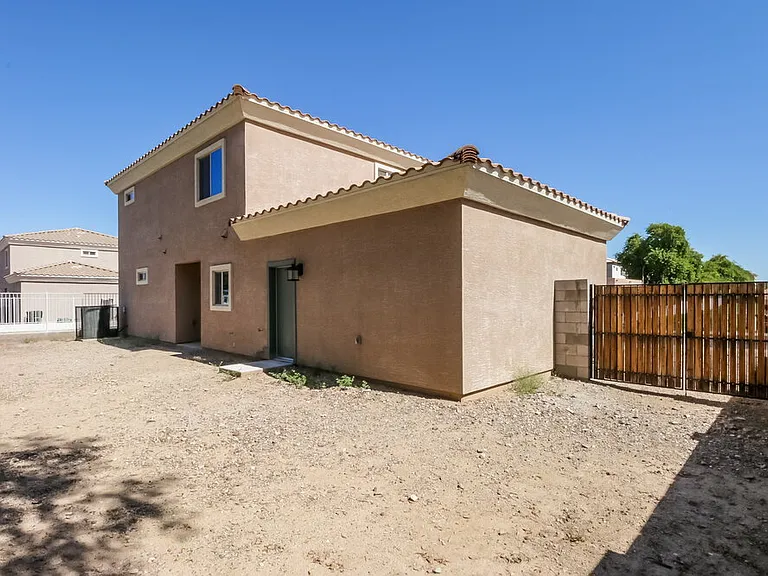 8216 S 6th Ln — Photo 16