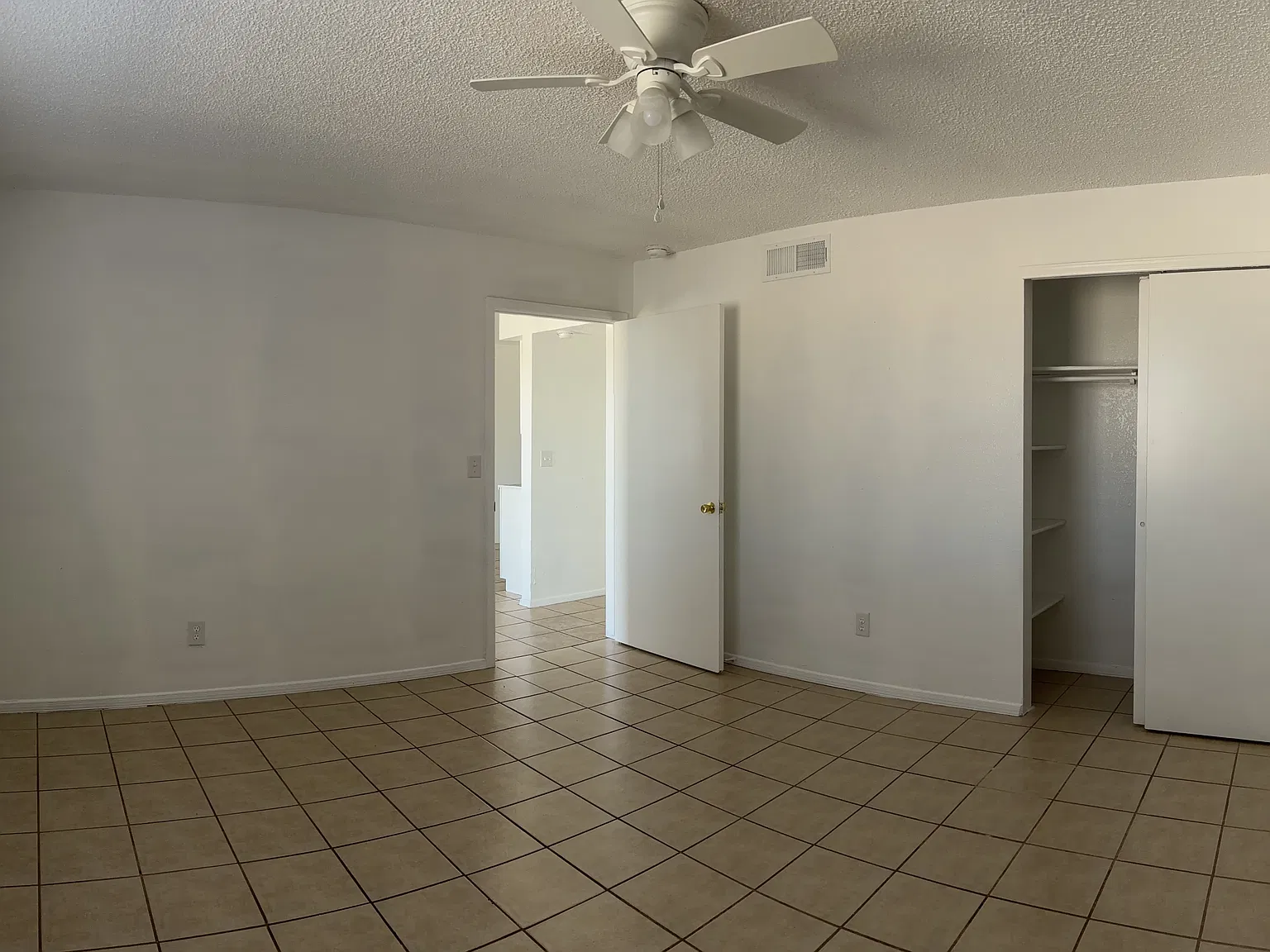 4834 Hercules Avenue Apartment 5 - 5 — Photo 3