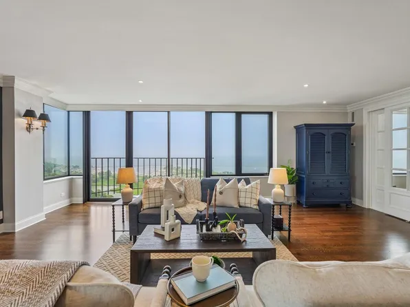 929 N Astor STREET #2706-08, Milwaukee, WI 53202