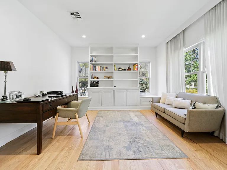 1ST FLOOR OFFICE