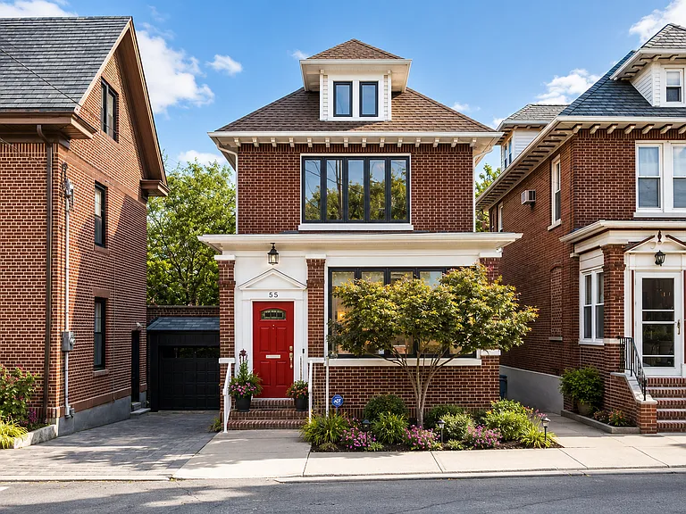 65 Bonn Pl — Photo 1