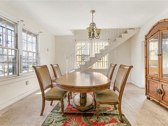 5th image of 2628 Castiglione St