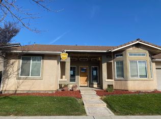 2290 E Evening Glow Ave, Reedley, CA 93654