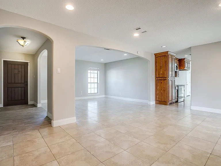 1812 Winchester Way — Photo 25