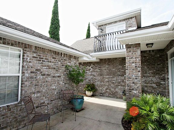 3rd image of 1520 Deer Moss Ct