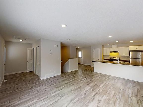 5th image of 9514 112th Ave #1