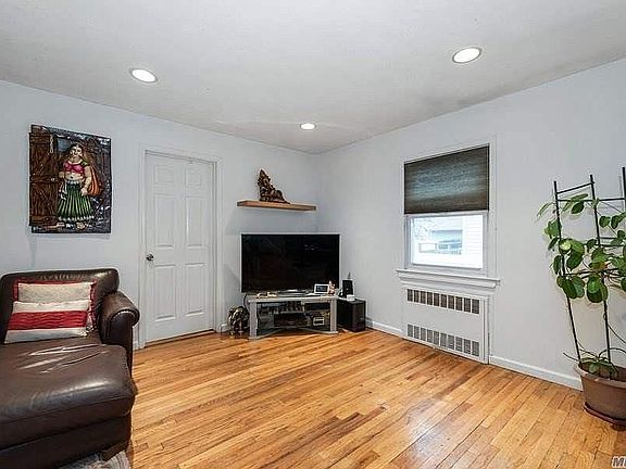 5th image of 8160 261st St