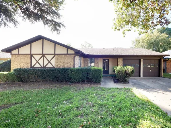 3902 Twin Creek Dr, Arlington, TX 76015