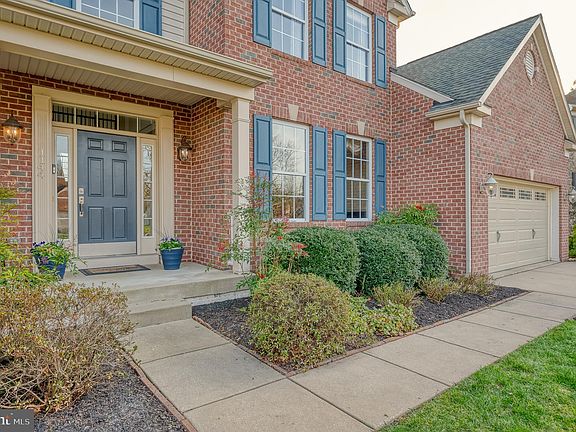 4th image of 1144 Sparrow Mill Way
