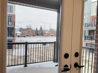 99 Roger St #33, Waterloo, ON N2J 0G1