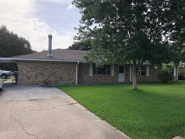 1st image of 932 Oakleigh Ave