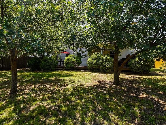 5th image of 827 Bigfork Dr