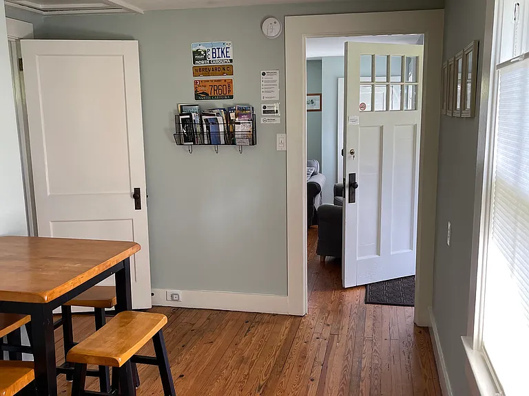 52 Lingerlong Ln — Photo 5