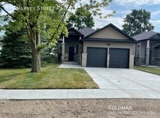 171 Harvey St, Essex, ON N8M2E8