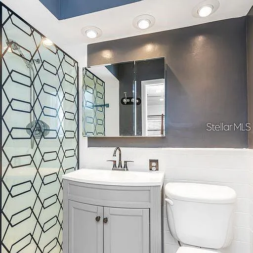 2608 Oakwood Dr — Photo 5