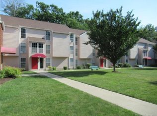 42 Heather Rdg #42, Shelton, CT 06484