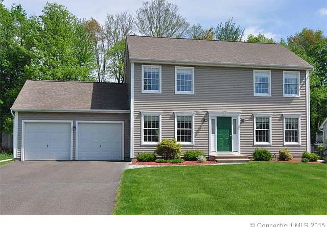 CLASSIC COLONIAL, GREAT CUR...