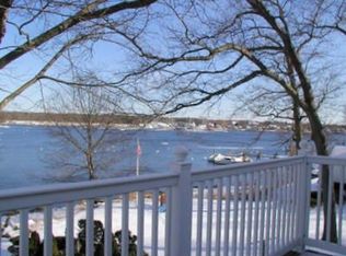 36 Riverside Dr, Riverside, RI 02915