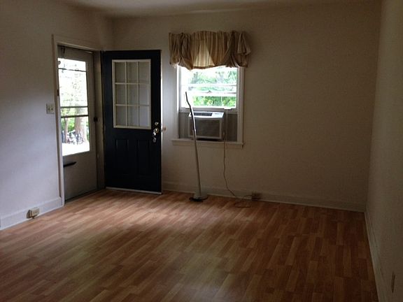 4th image of 444 W Chestnut St APT 3