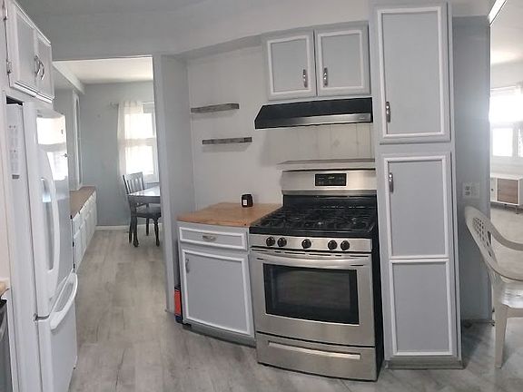 2nd image of 5001 W Florida Ave Space 193
