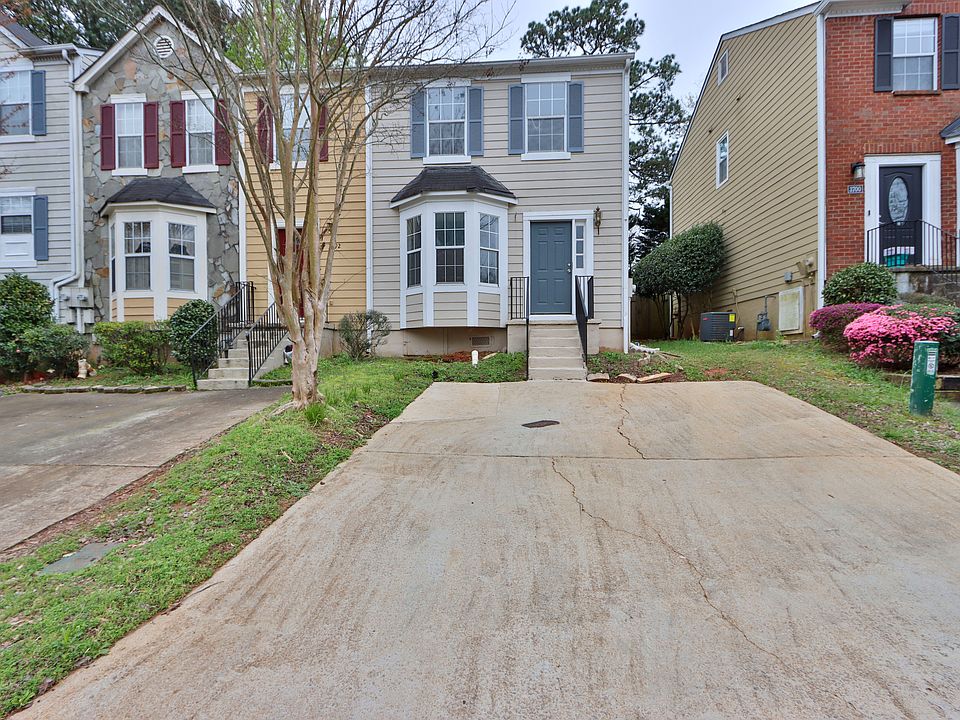 1st image of 3694 Regency Park Dr