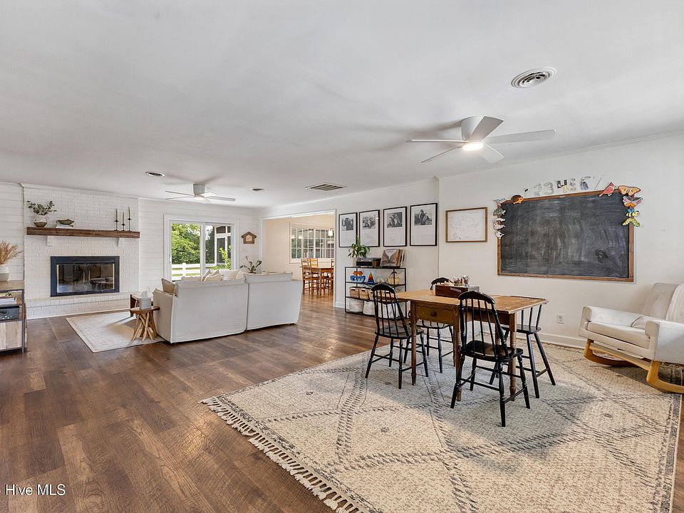 house on the hill ワンピース 5thcollection 519 Southampton Place, Leland, NC 28451 | Zillow