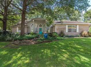 221 Skyline Cir, Crestview, FL 32539