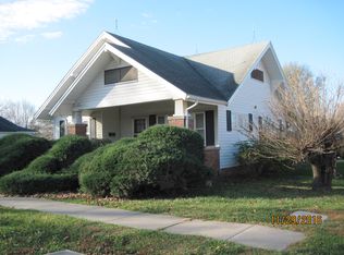 519 N Willow St, Stanberry, MO 64489