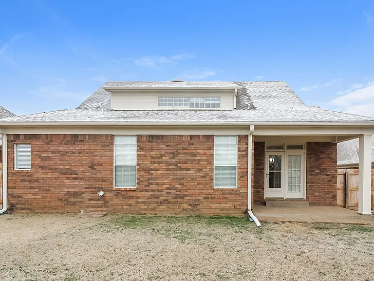 4077 Course View Dr — Photo 16