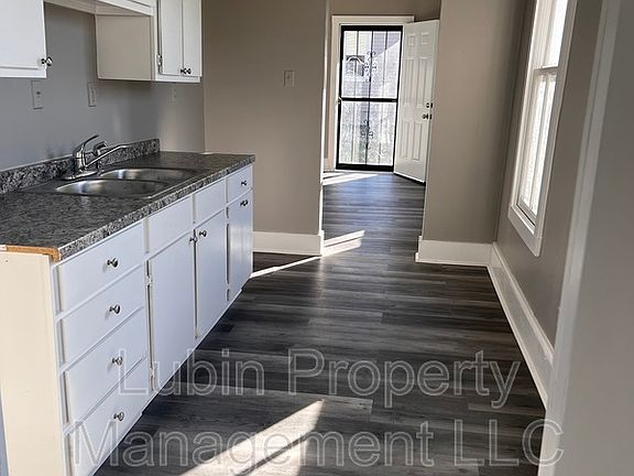 3rd image of 1054 Delmar Ave