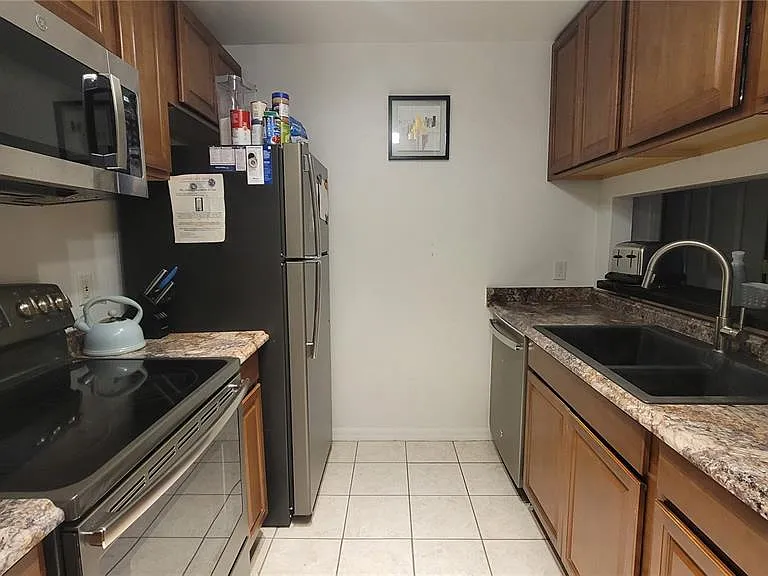 4000 SW 23rd St #6-303 — Photo 4