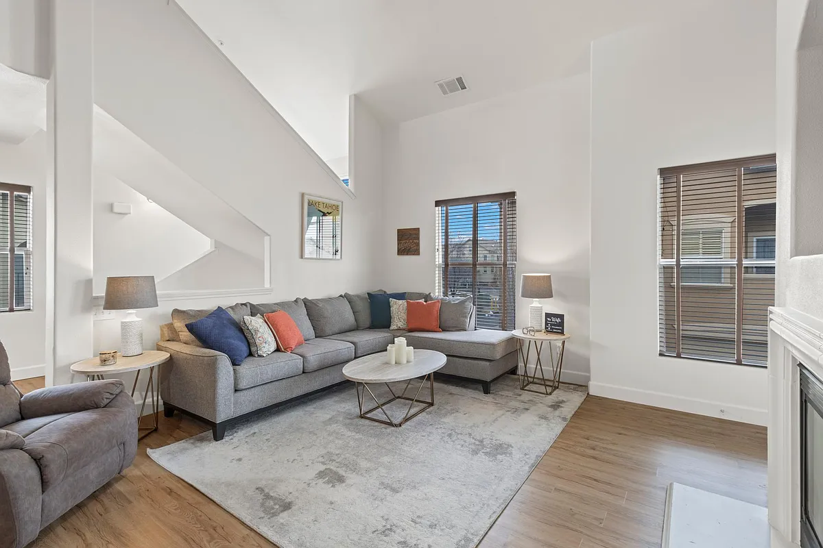 Building Photo - 17000 Wedge Pkwy #823