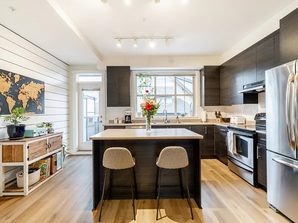 9525 204th St #8, Langley, BC V1M 0B9