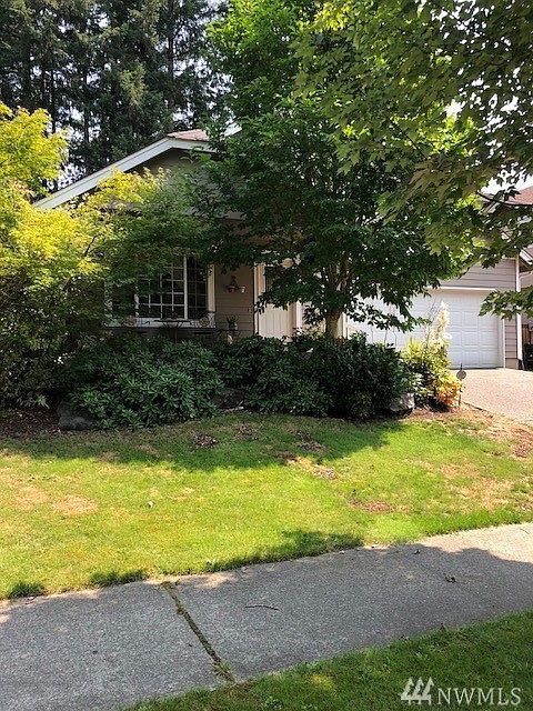 1st image of 904 Sarah Ct NW