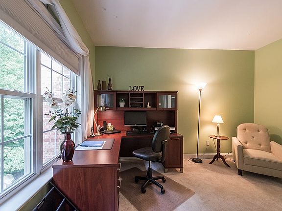 4th image of 1285 Brookstone Dr