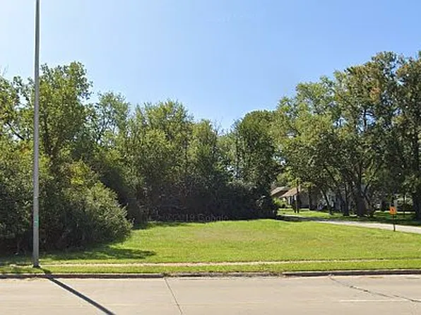 7331 W 103rd St, Palos Hills, IL 60465