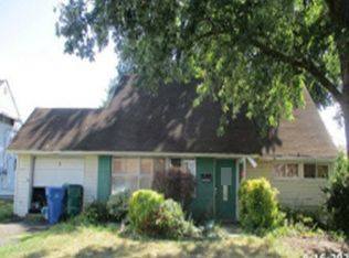 33 Mica Hl, Levittown, PA 19056